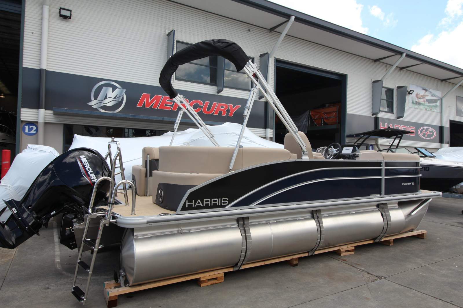 Harris 210 Cruiser Pontoon