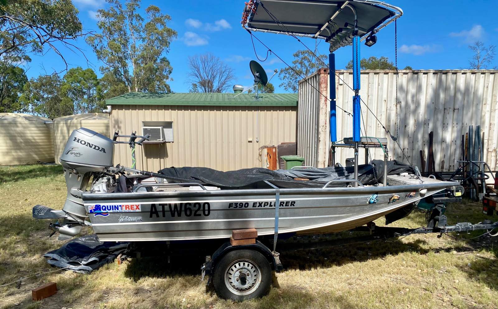Quintrex 390 Explorer 25 horsepower Honda motor
