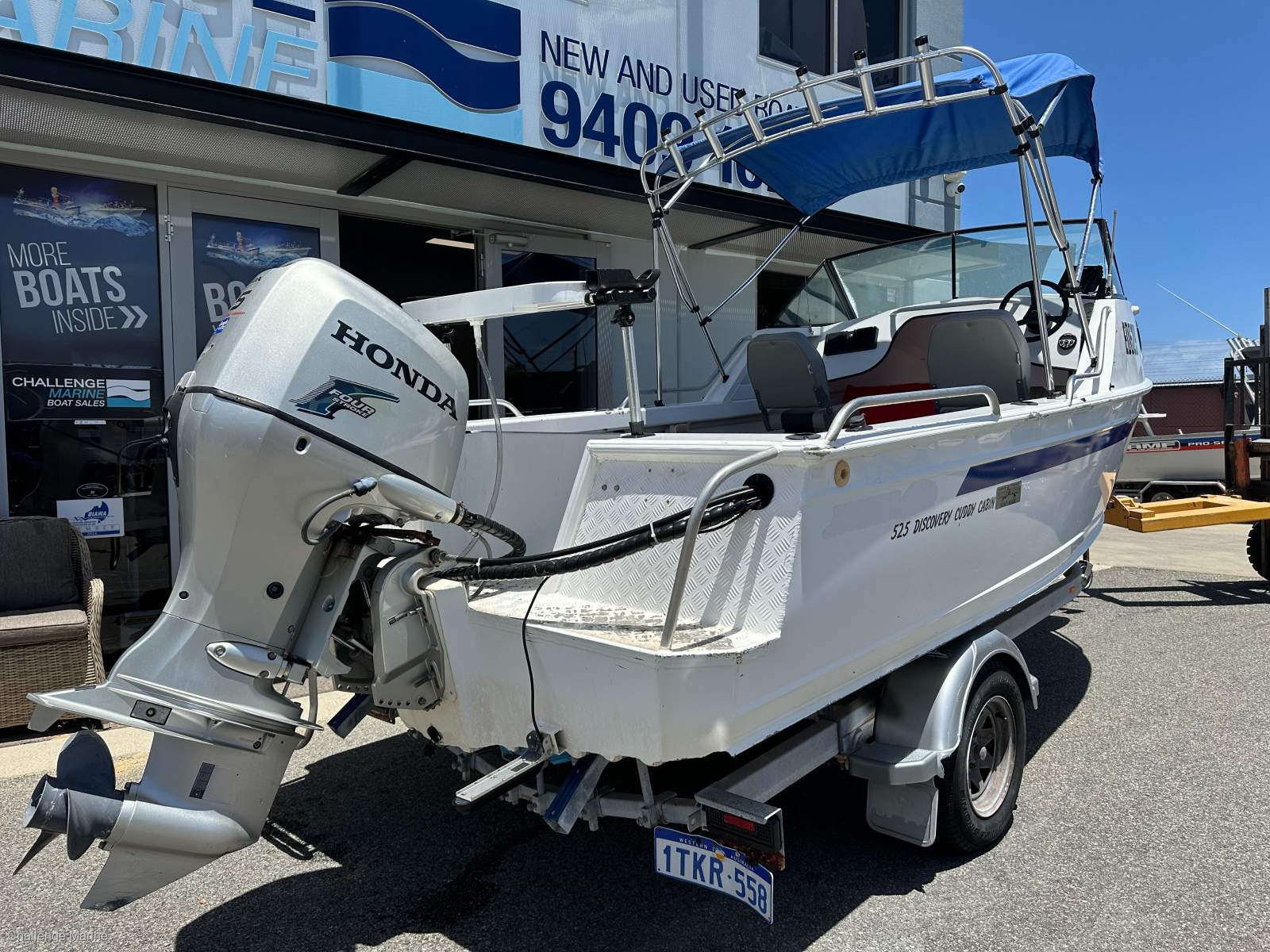 Brooker 525 Discovery Cuddy