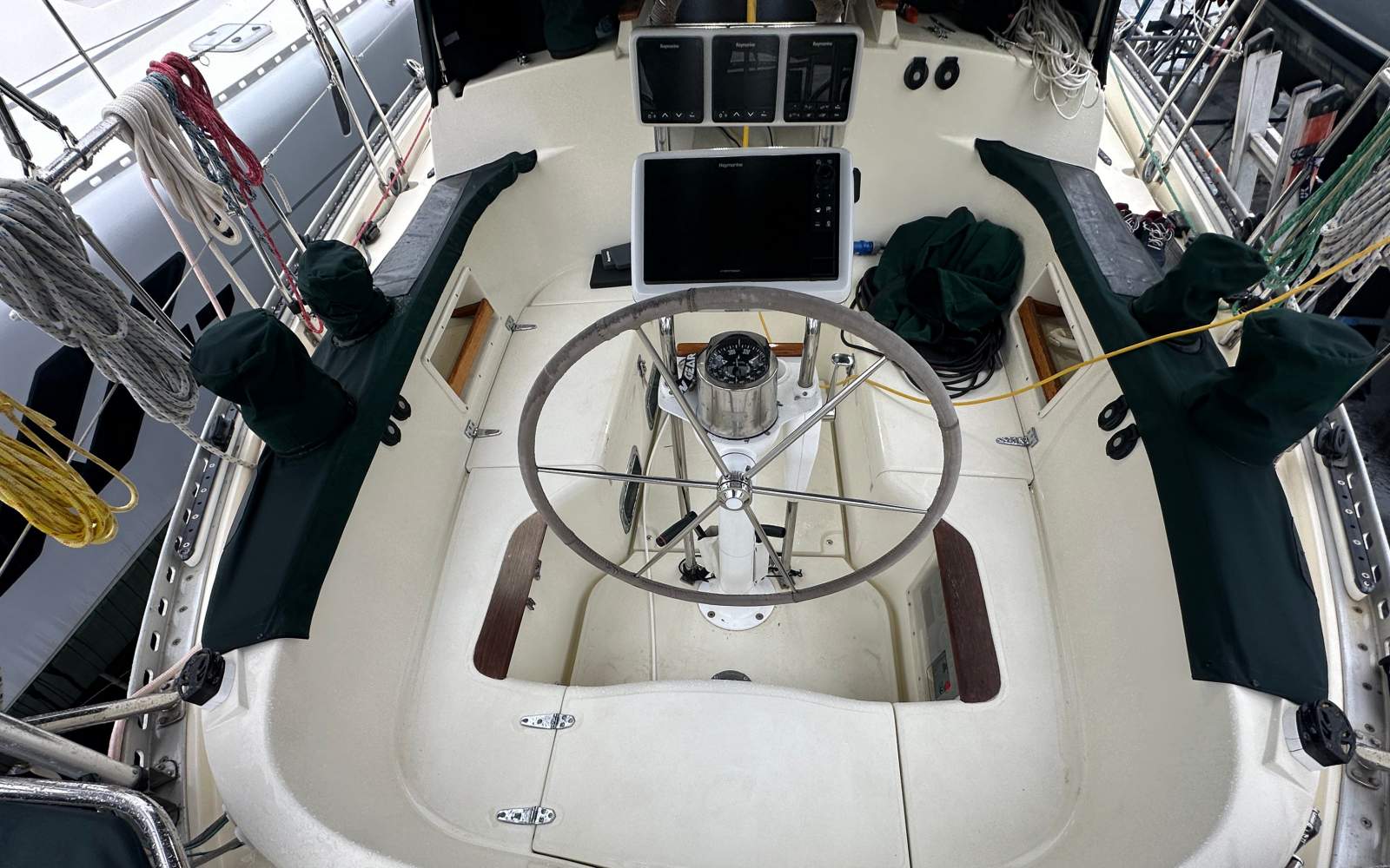 Pacific Seacraft 44