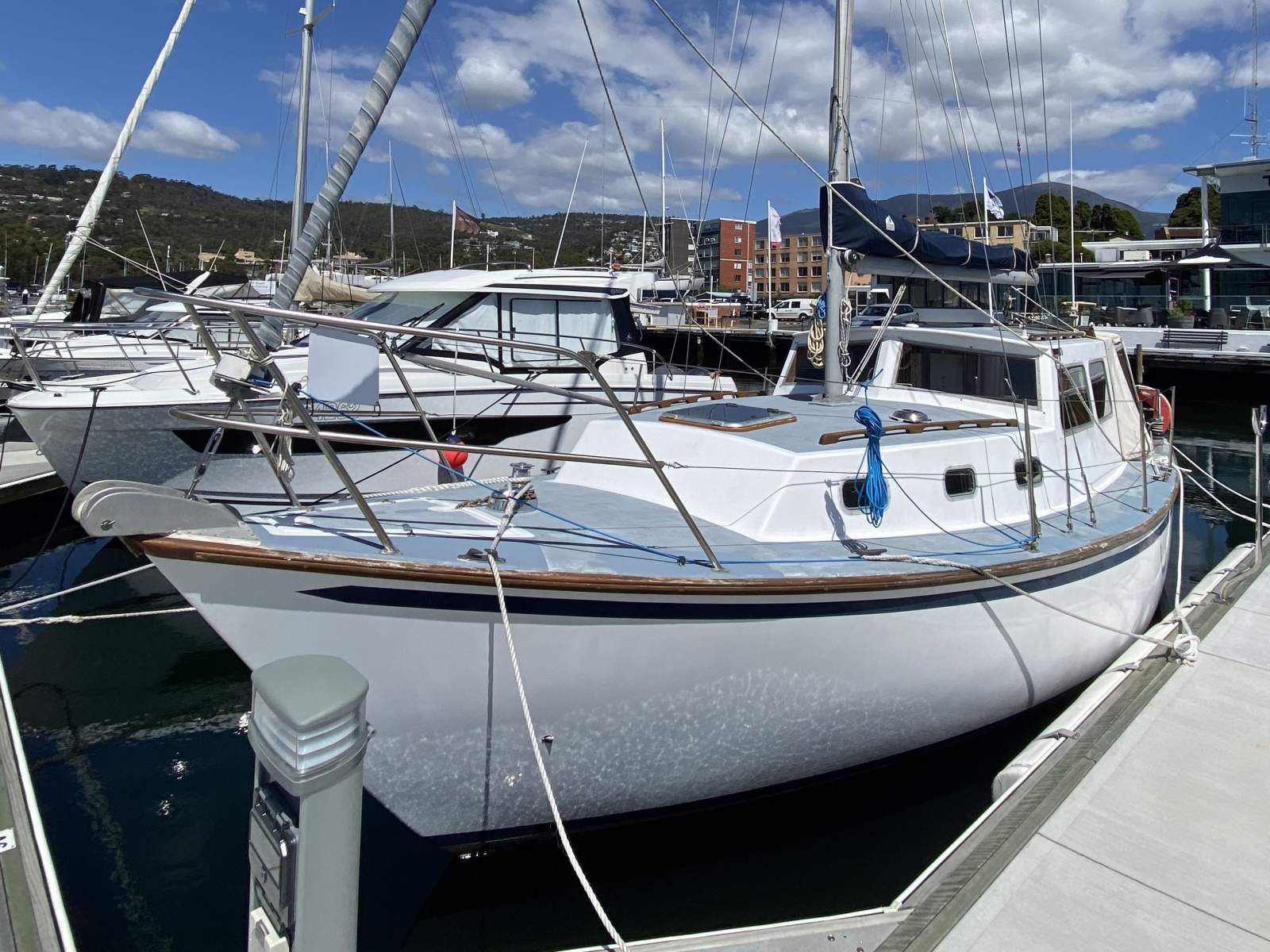Roberts 30 Motorsailer Vanessa