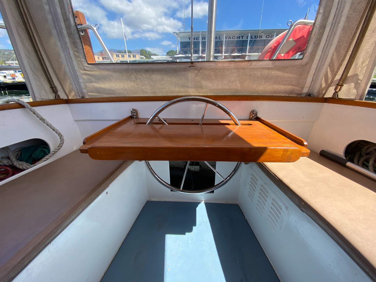 Roberts 30 Motorsailer Vanessa