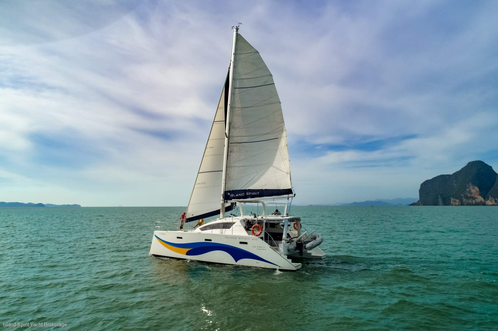 Island Spirit 410