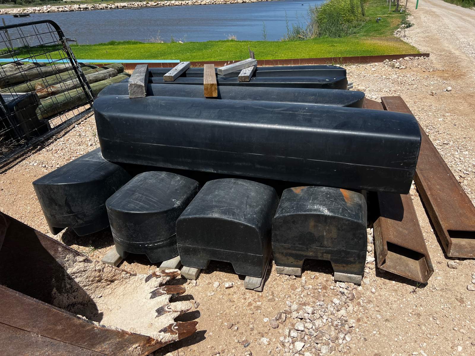 Various pontoons