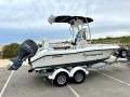 Seaswirl 1851 Center Console