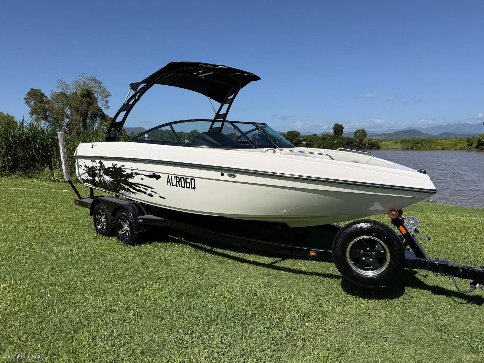 Moomba Mobius LSV