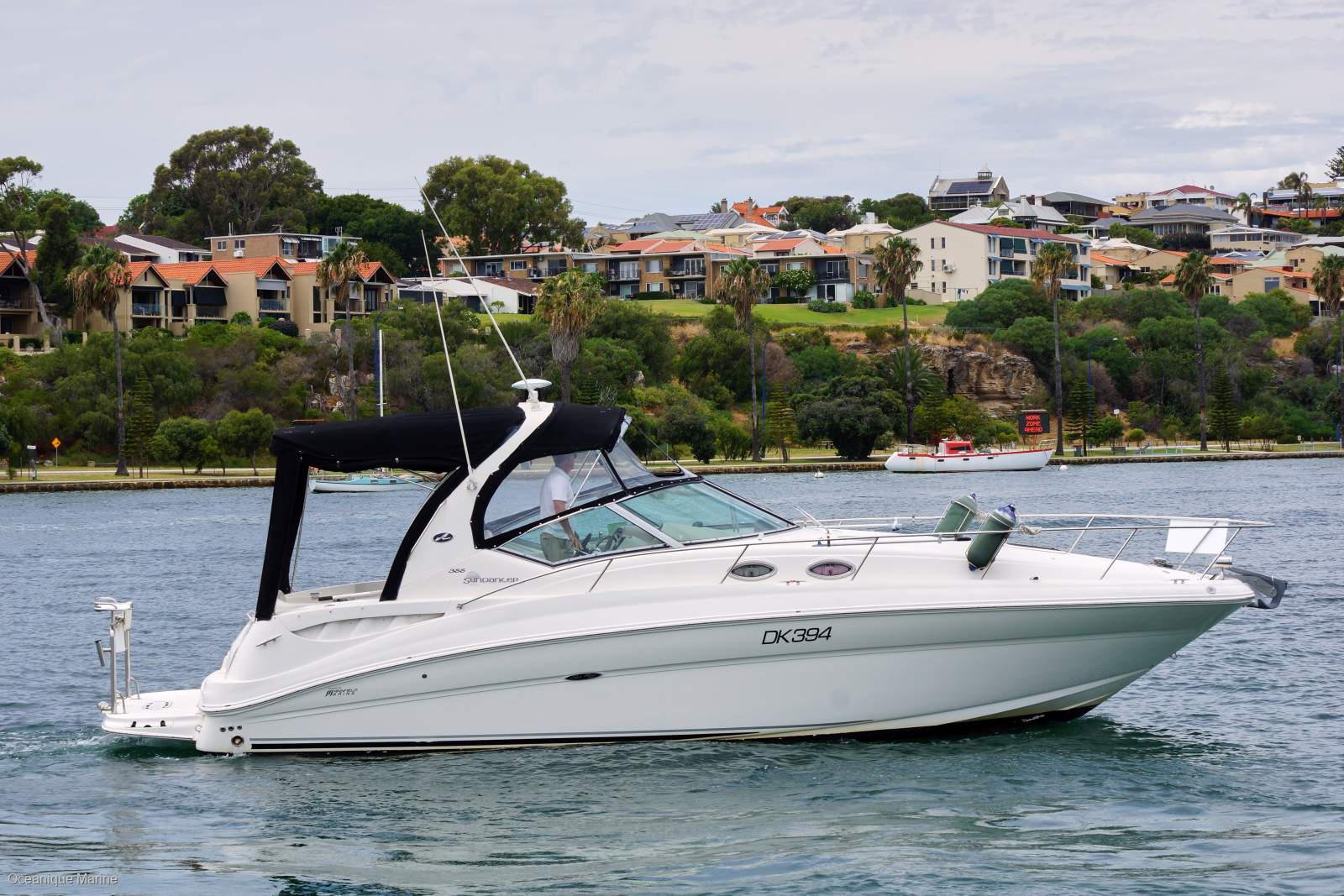 Sea Ray 355 Sundancer Shaftdrives with bow thruster!