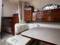 Sea Ray 315 Sundancer - A Luxury Cruiser with Impeccable Upgrades!
