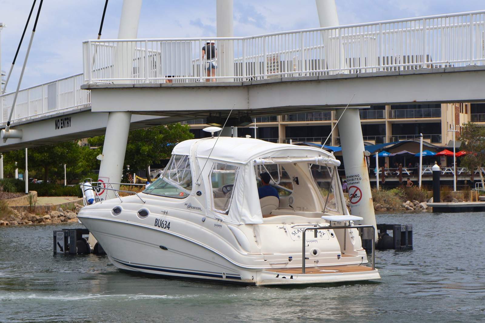 Sea Ray 315 Sundancer - A Luxury Cruiser with Impeccable Upgrades!