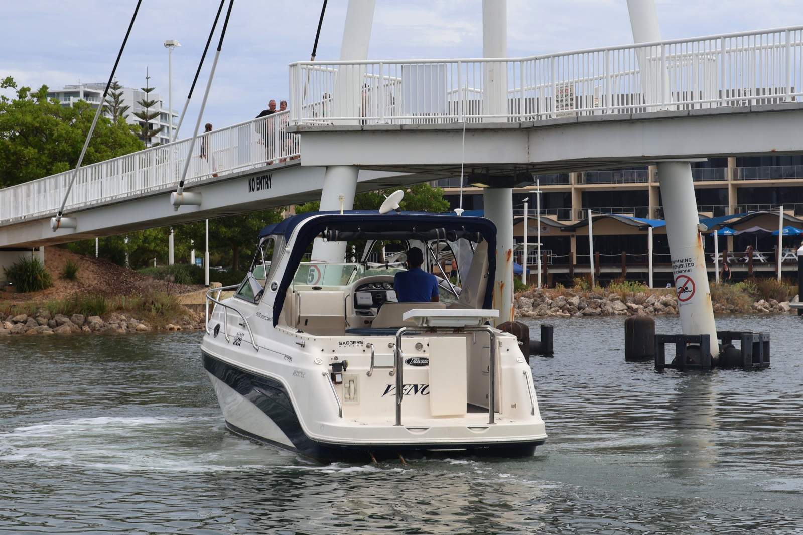 Venom 2800 Sports Cruiser