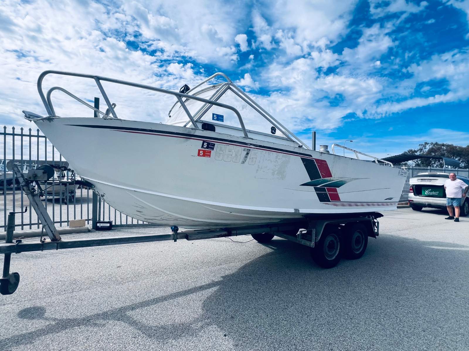 Penguin 5.8 Runabout