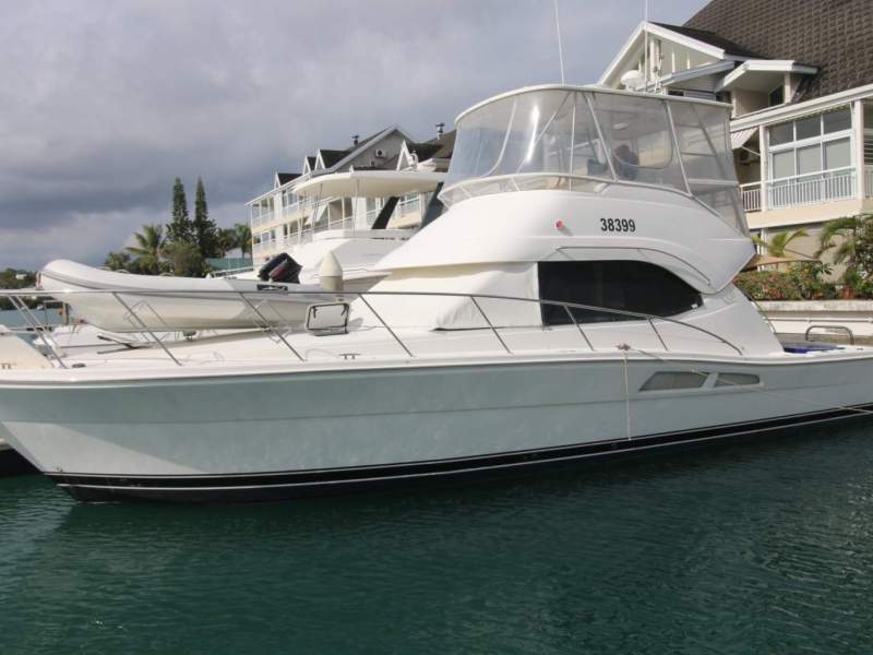 Riviera 41 Open Flybridge Low hours and in very good condition.