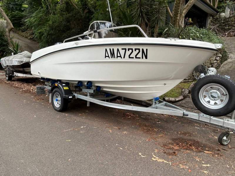 Karnic Smart 1-48 Great leisure or fishing boat