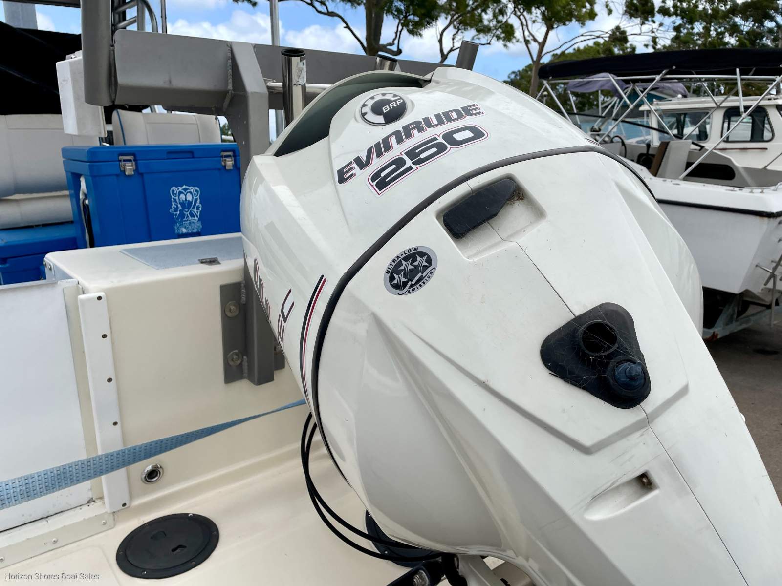 Ocean Master 710 Challenger