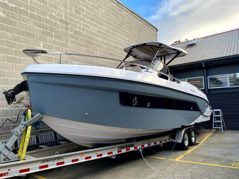 Ranieri Next 330 LX EX DISPLAY BOAT - MUST GO!