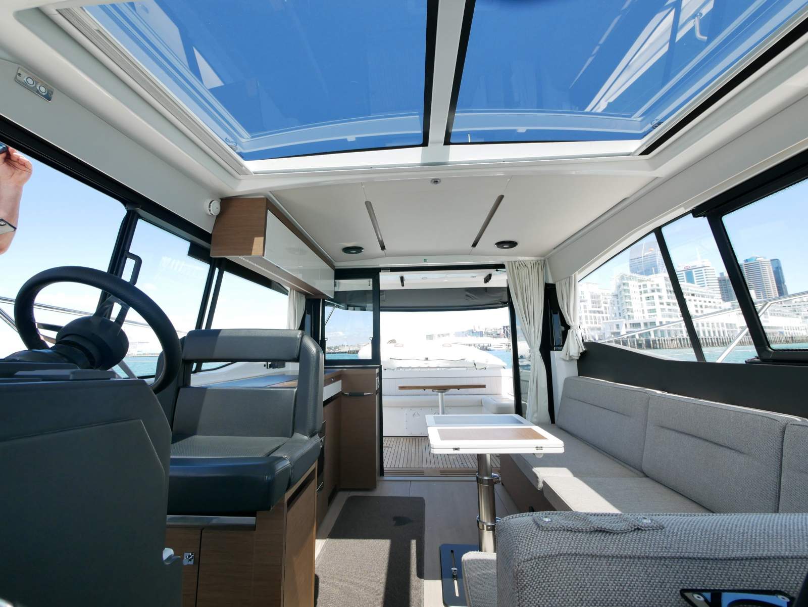 Jeanneau NC 37 #223 Toru