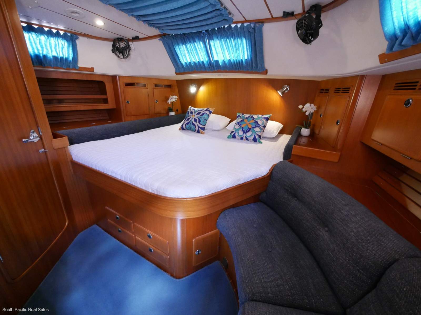 Hallberg-Rassy 53 - Meticulously refitted!
