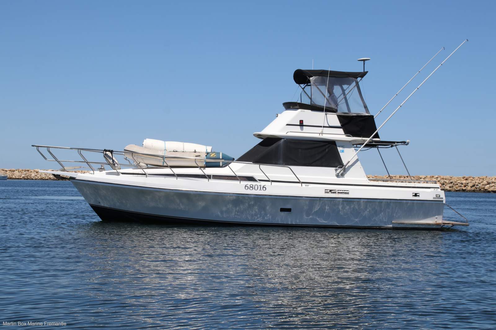 Thomascraft 35 Flybridge with Caterpillar Diesel Power