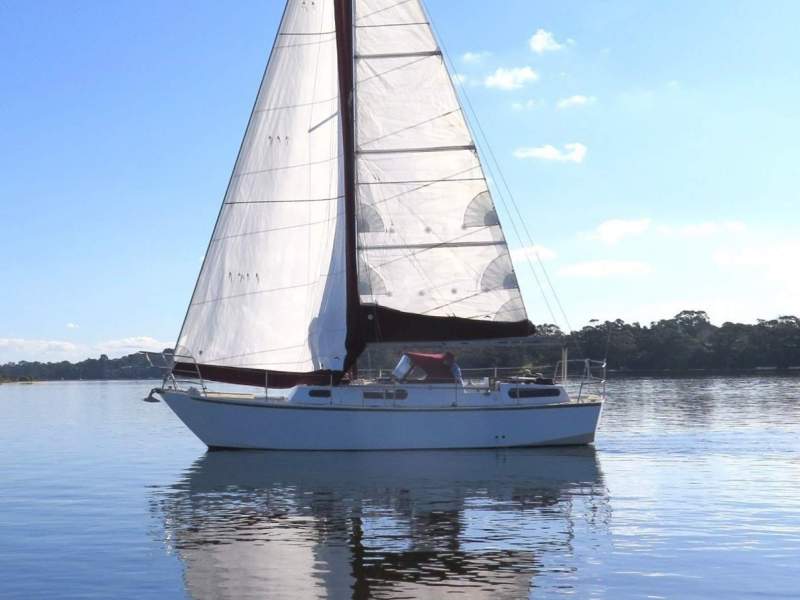 John Pugh 33 Cruising Sloop Moonwind 32