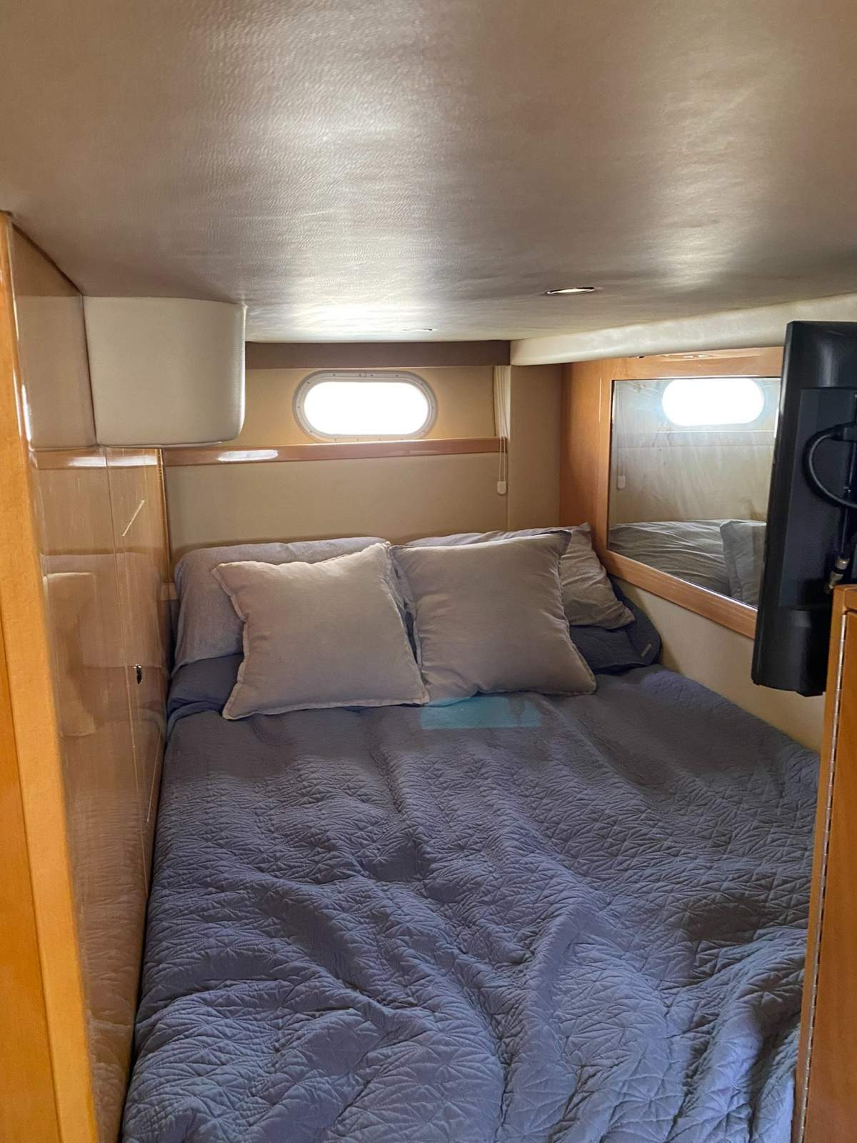 ARGO Riviera 43 Offshore Express Boat Brokers of Tasmania