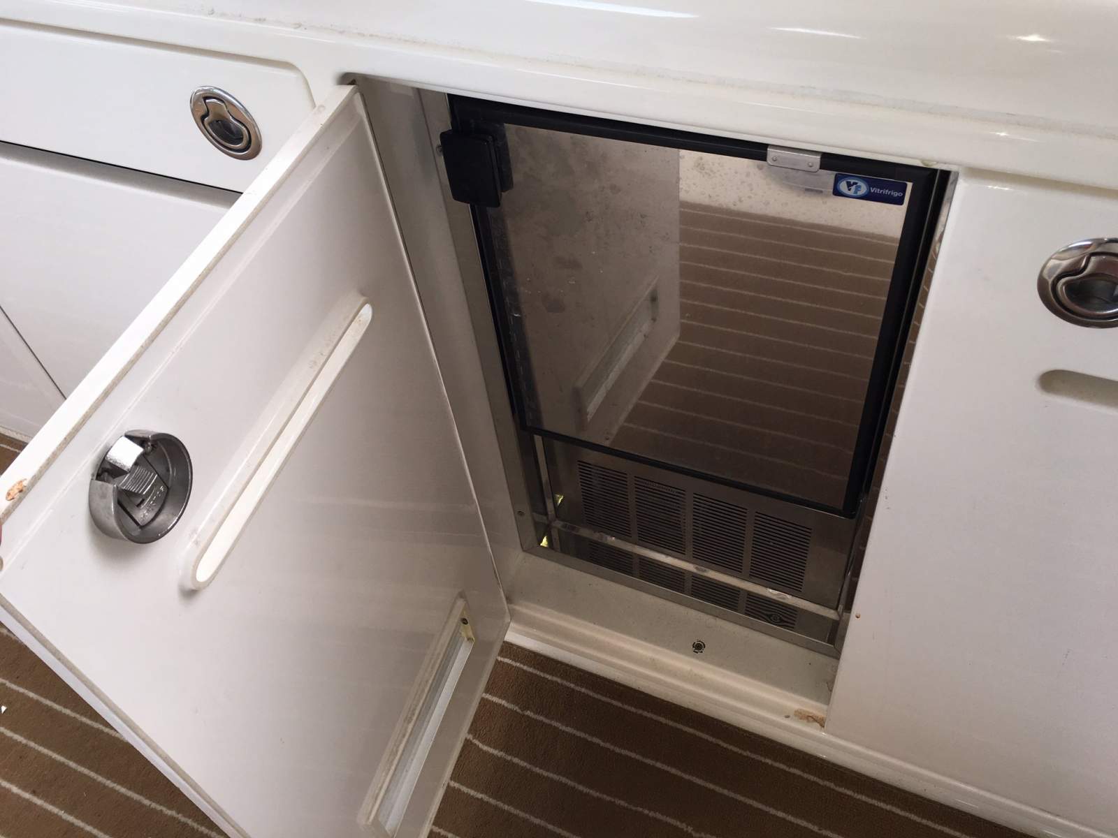 ARGO Riviera 43 Offshore Express Boat Brokers of Tasmania