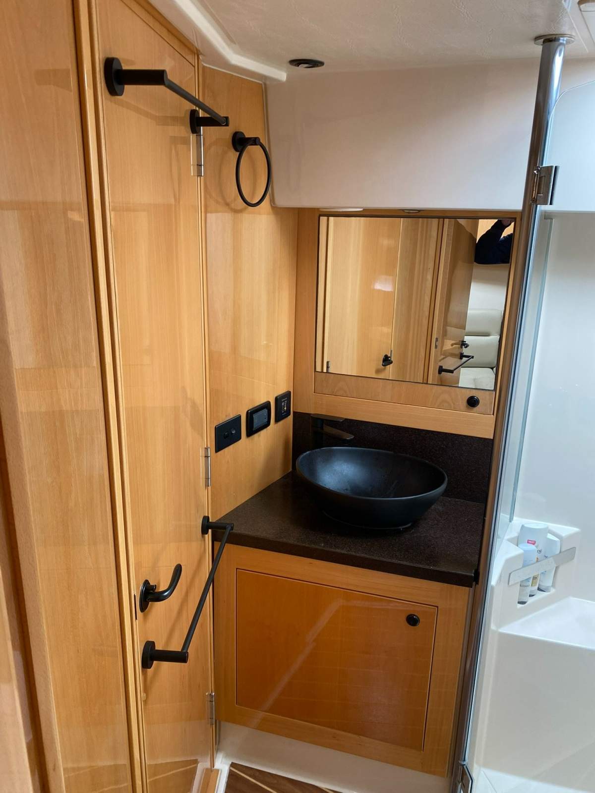 ARGO Riviera 43 Offshore Express Boat Brokers of Tasmania