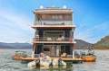 Legacy Houseboat Holiday Home on Lake Eildon:Legacy on Lake Eildon
