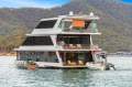 Legacy Houseboat Holiday Home on Lake Eildon:Legacy on Lake Eildon