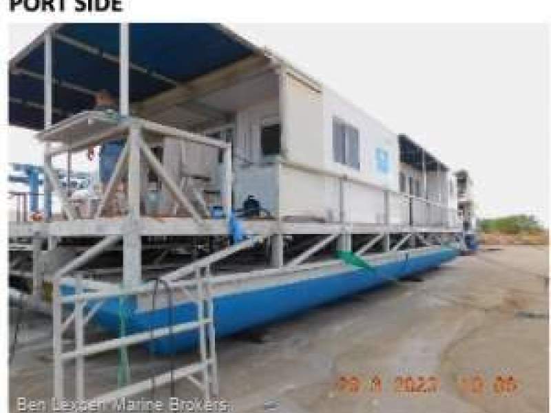 Alucraft HOUSE BOAT/TOW BARGE