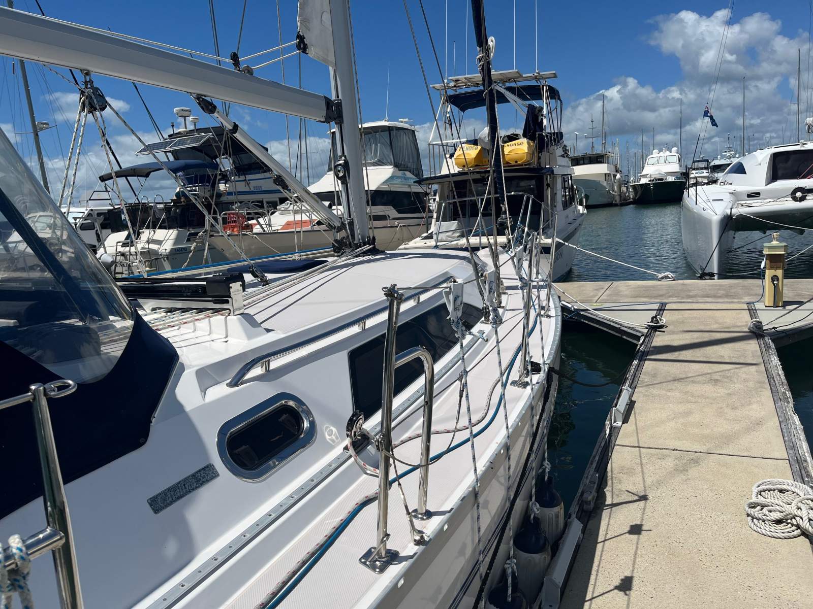 Catalina 355