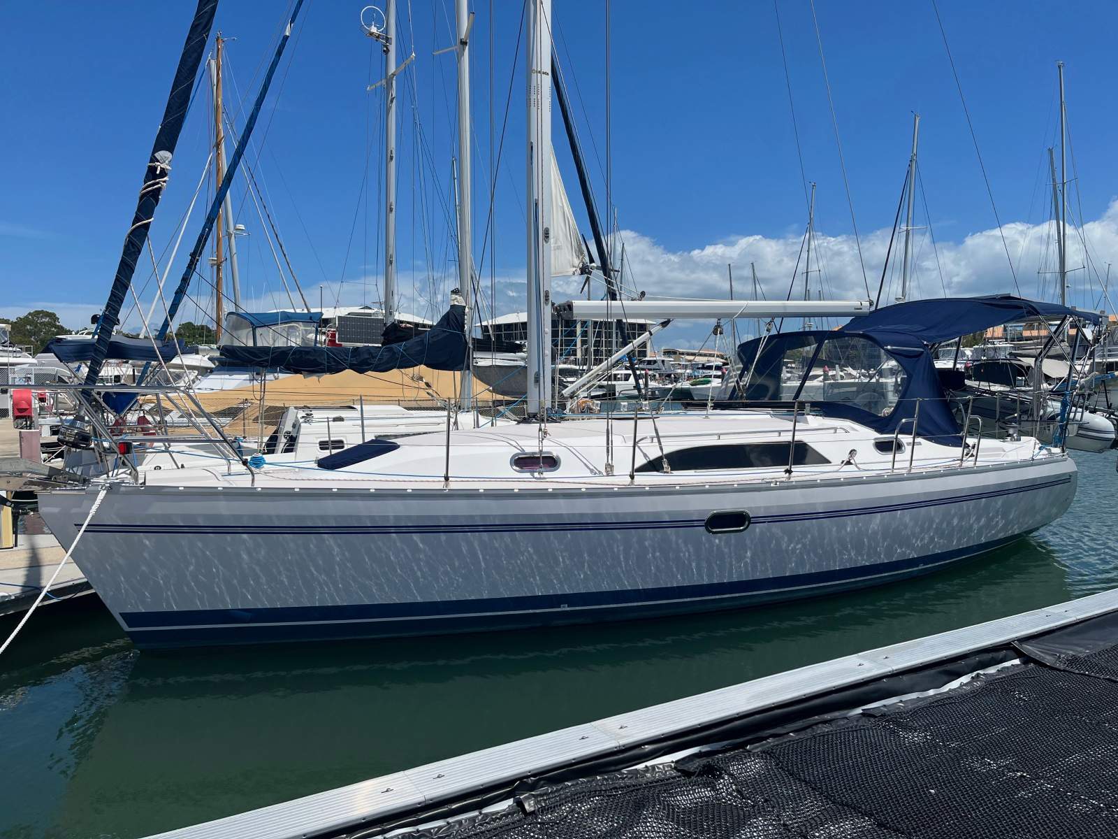 Catalina 355