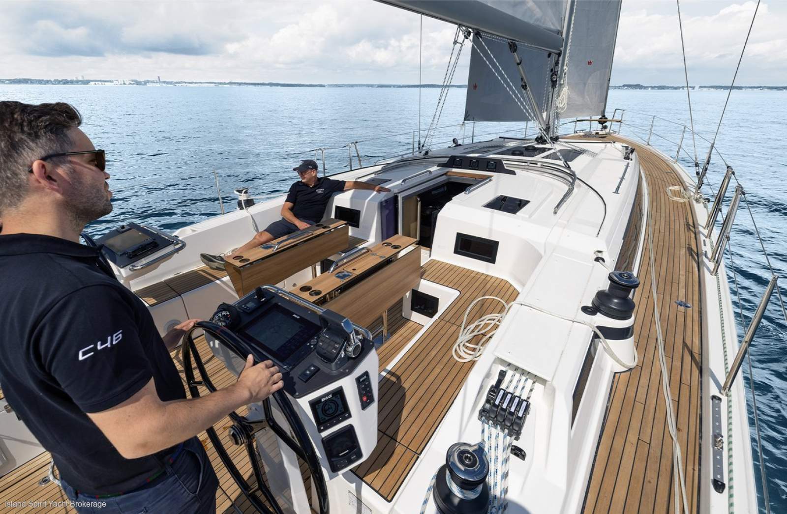 Bavaria C46 Owners version