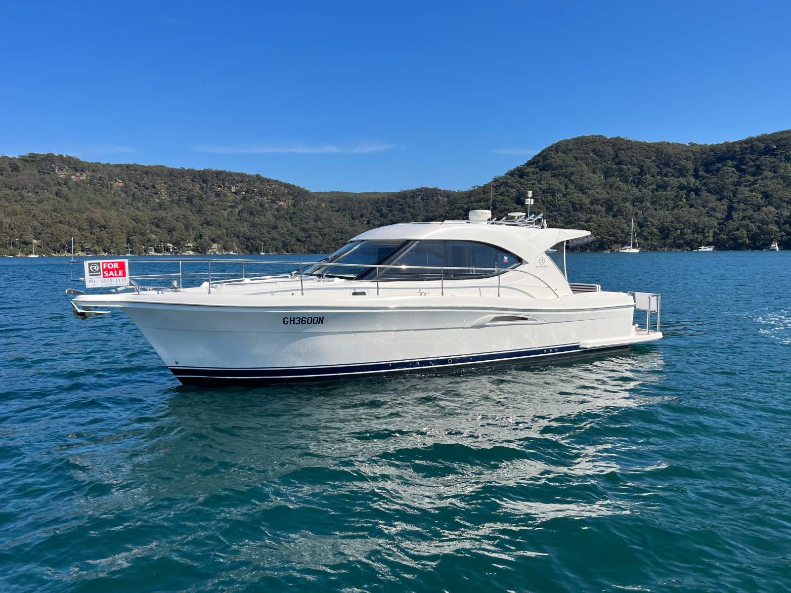 Riviera 3600 Sport Yacht