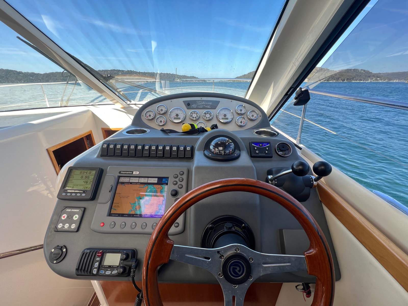 Riviera 3600 Sport Yacht