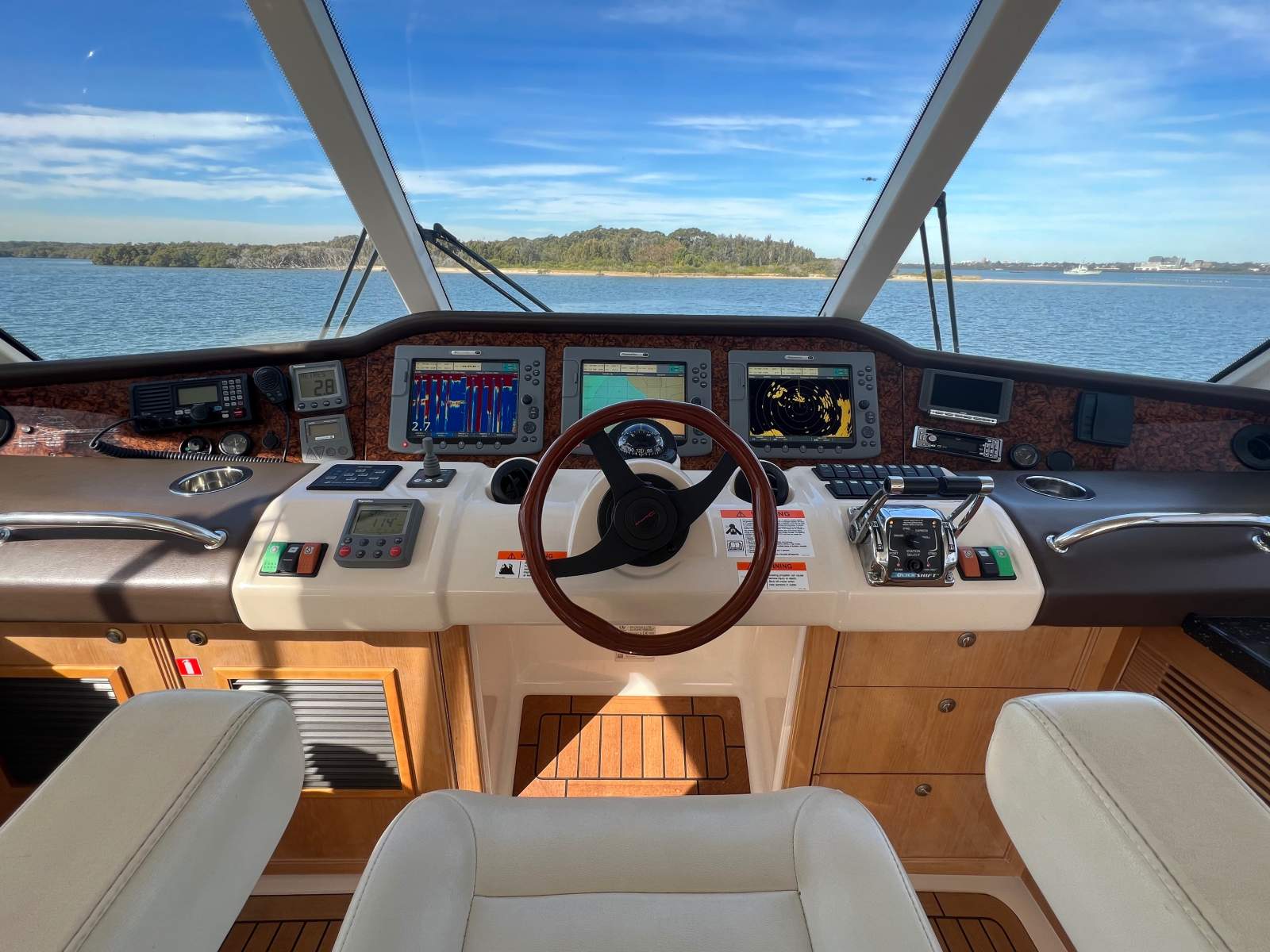 Riviera 51 Enclosed Flybridge