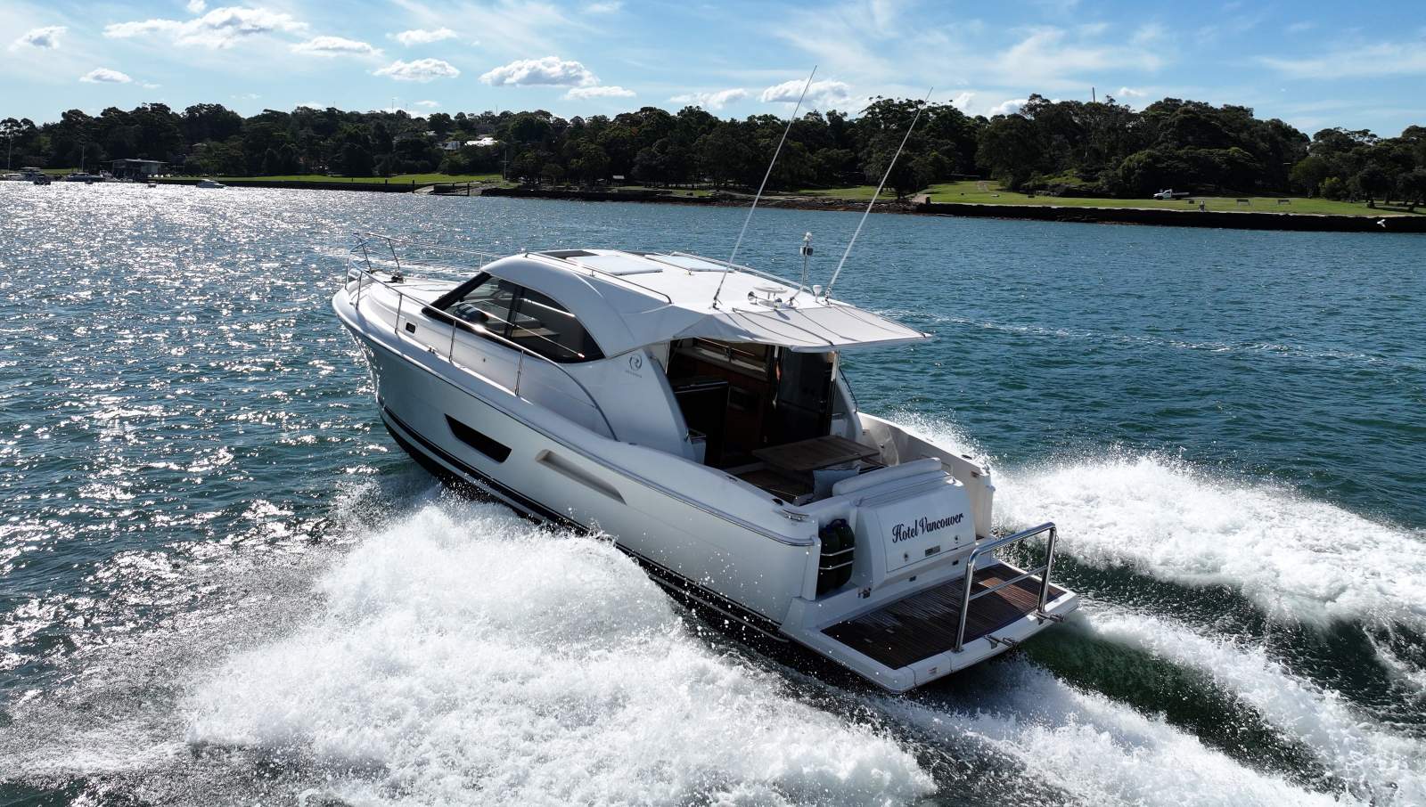 Riviera 3600 Sport Yacht Series 11
