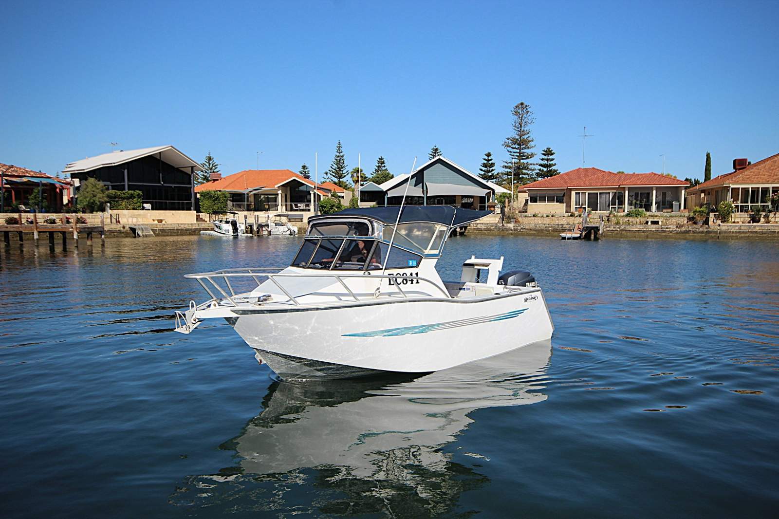 Oceanic 550 Cuddy *** INCLUDES TRAILER ***