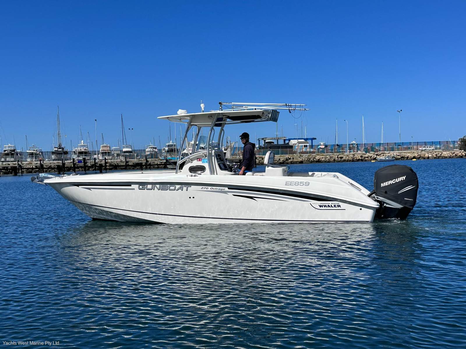 Boston Whaler 270 Outrage " BOAT HOUSE STORAGE AVAILABLE ":BOSTON 270 OUTRAGE by YACHTS WEST MARINE