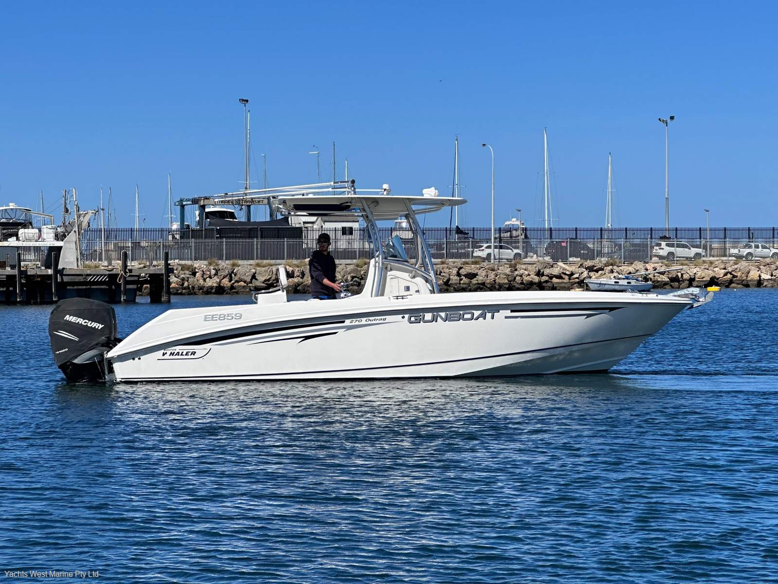 Boston Whaler 270 Outrage " BOAT HOUSE STORAGE AVAILABLE ":BOSTON 270 OUTRAGE by YACHTS WEST MARINE