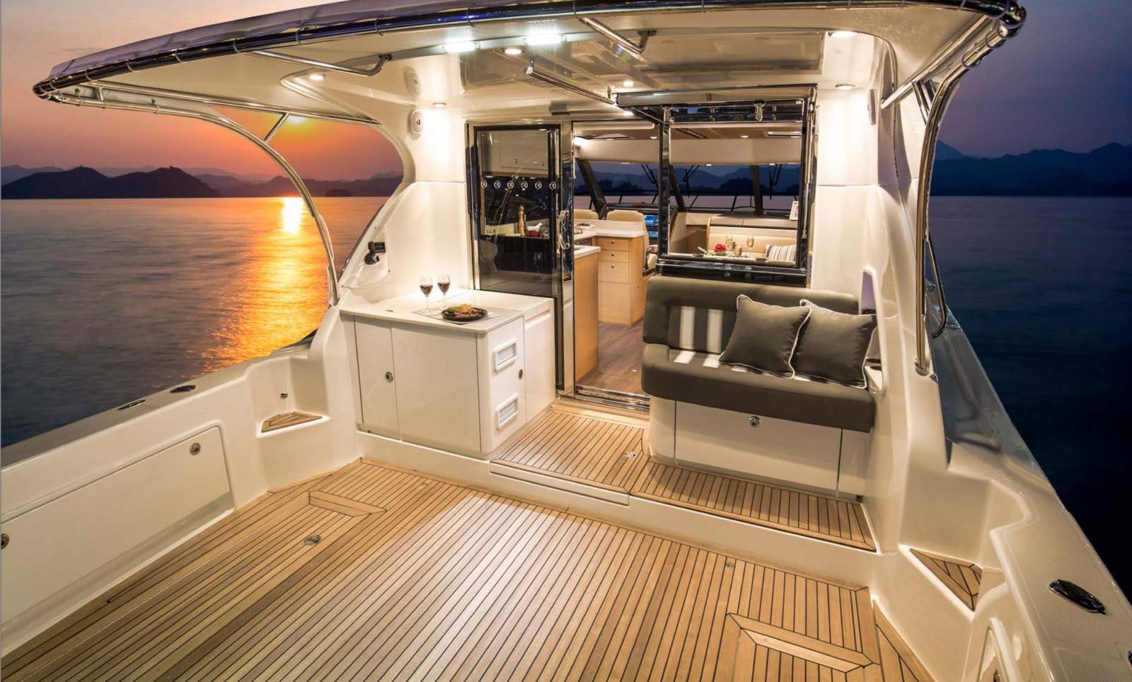 Riviera 445 SUV