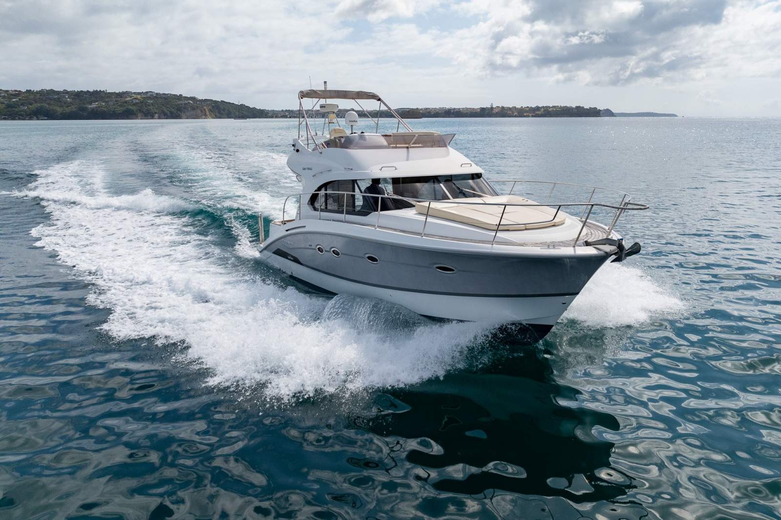 Beneteau Antares 42