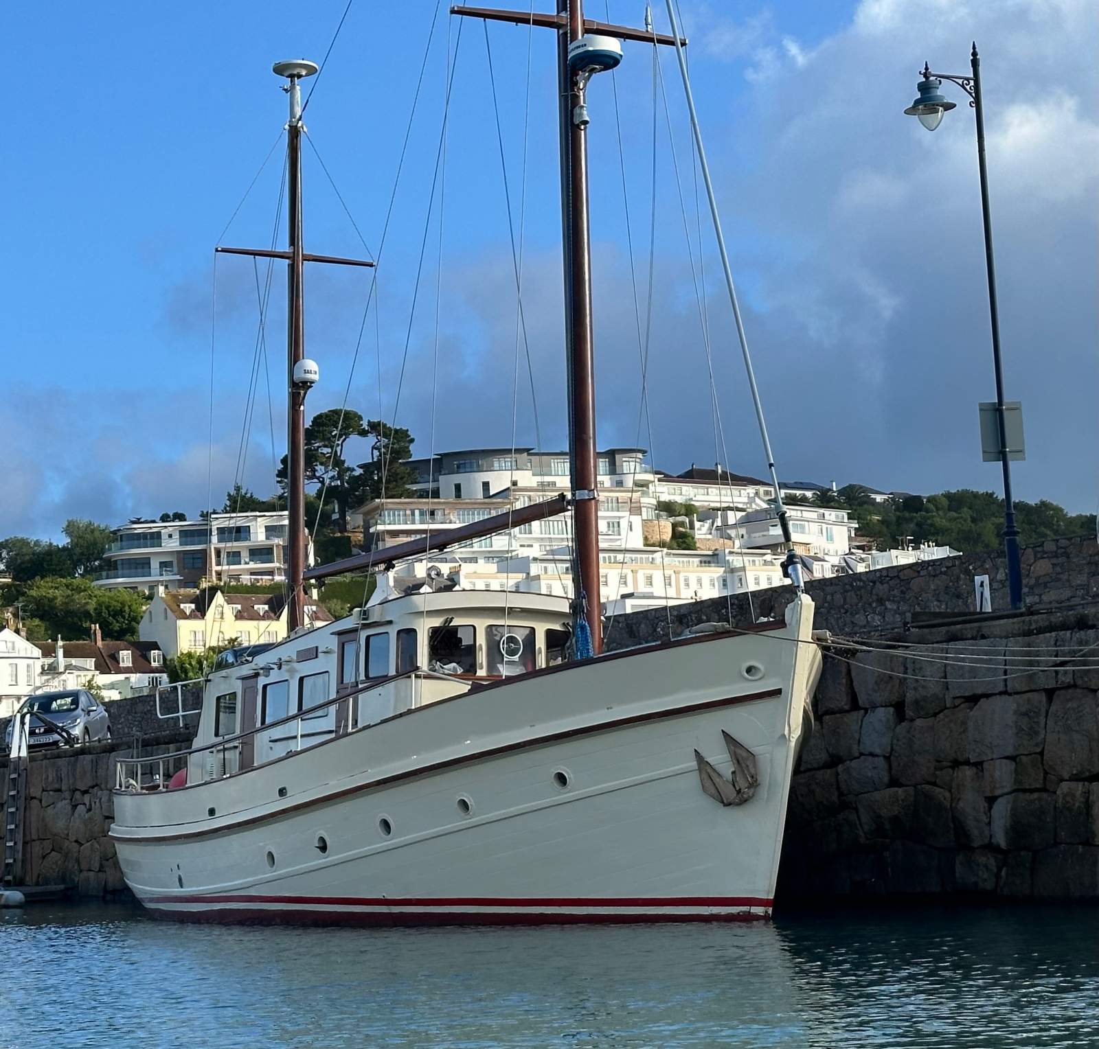 Session Marine Ltd Motorsailer