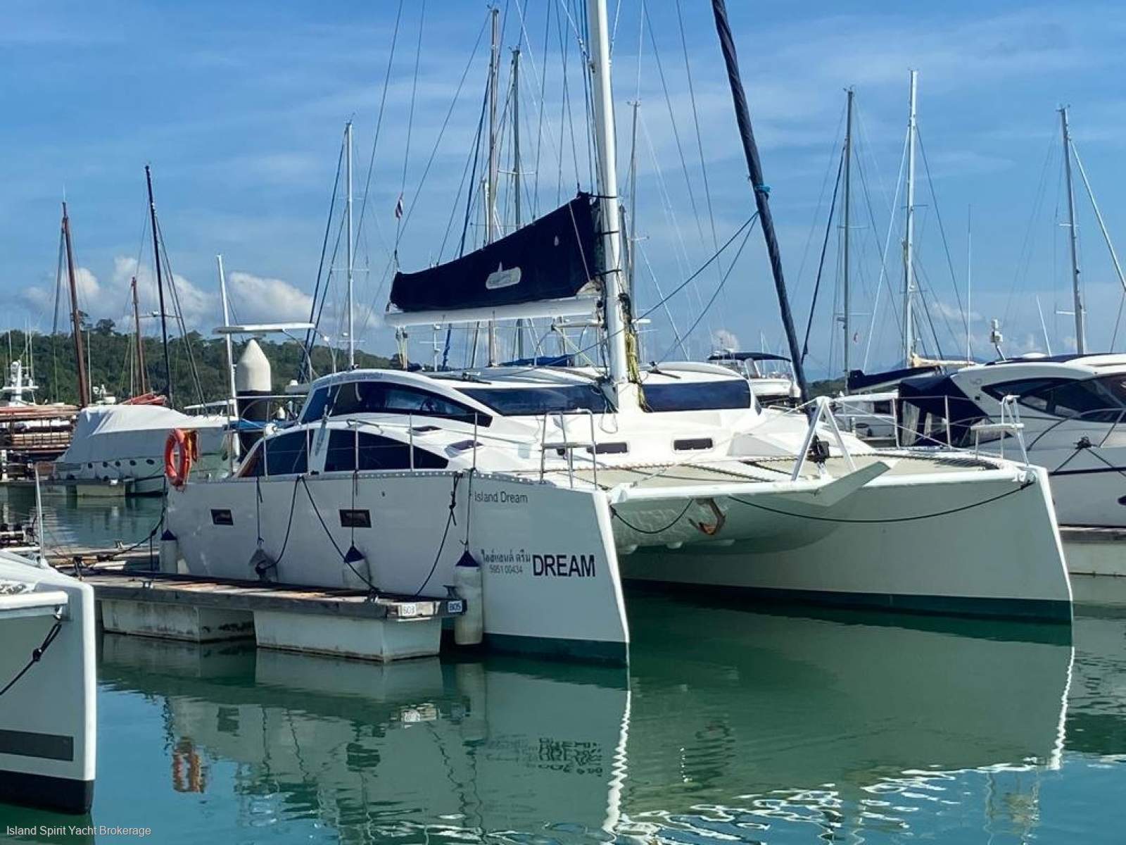 Island Spirit IS380 'Island Dream'