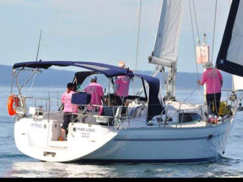 Catalina 385