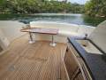 Riviera 4400 Sport Yacht