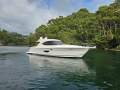 Riviera 4400 Sport Yacht