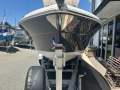 Robalo R222 - 250 HP 4 STROKE 2016 MODEL