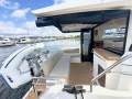 Sealine C330 enclosed hardtop cruiser