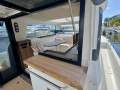Sealine C330 enclosed hardtop cruiser