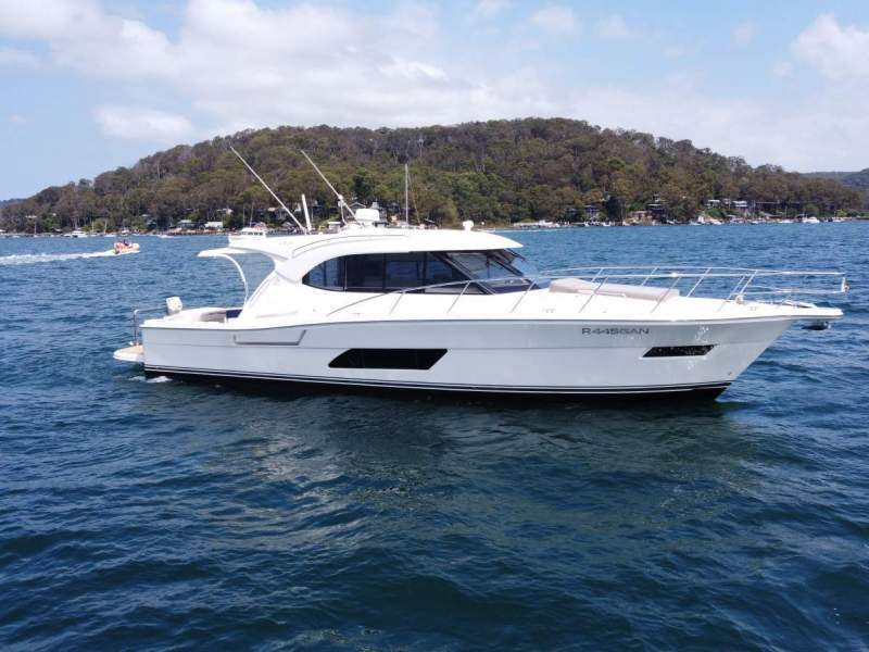 Riviera 445 Suv
